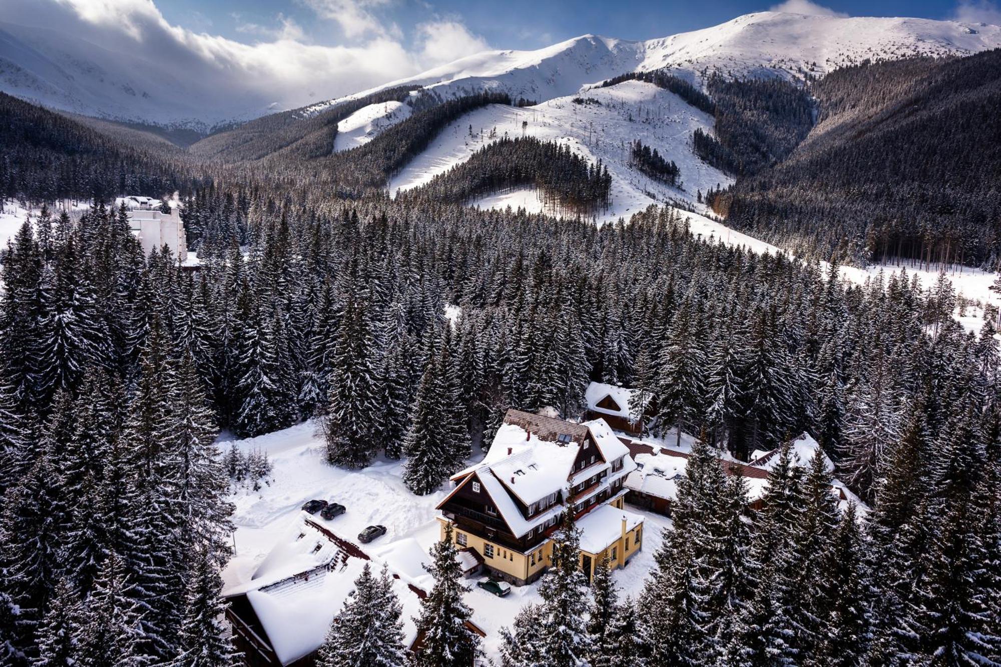 Hotel Mikulasska Chata Demanovska Dolina Bagian luar foto