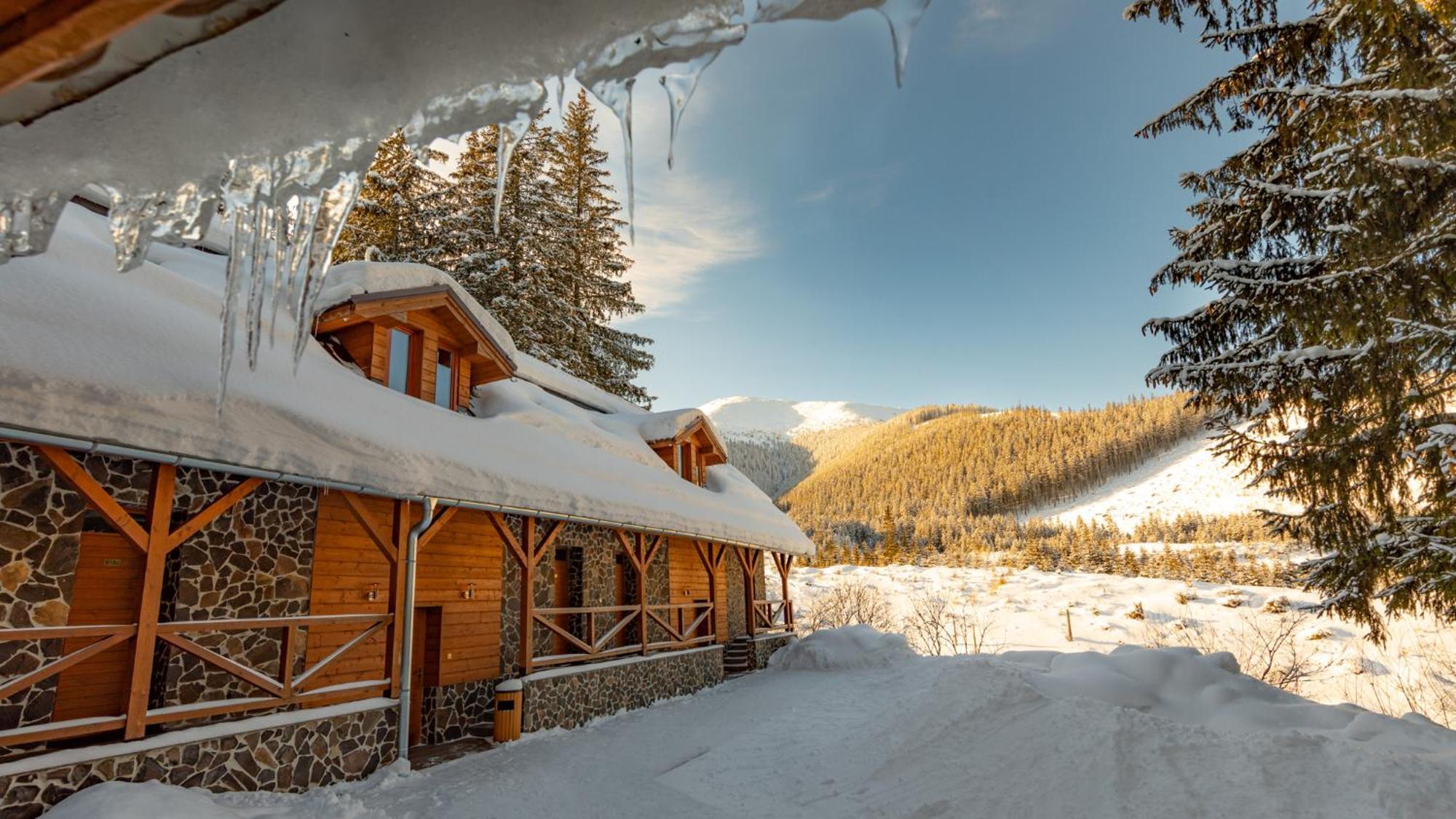 Hotel Mikulasska Chata Demanovska Dolina Bagian luar foto